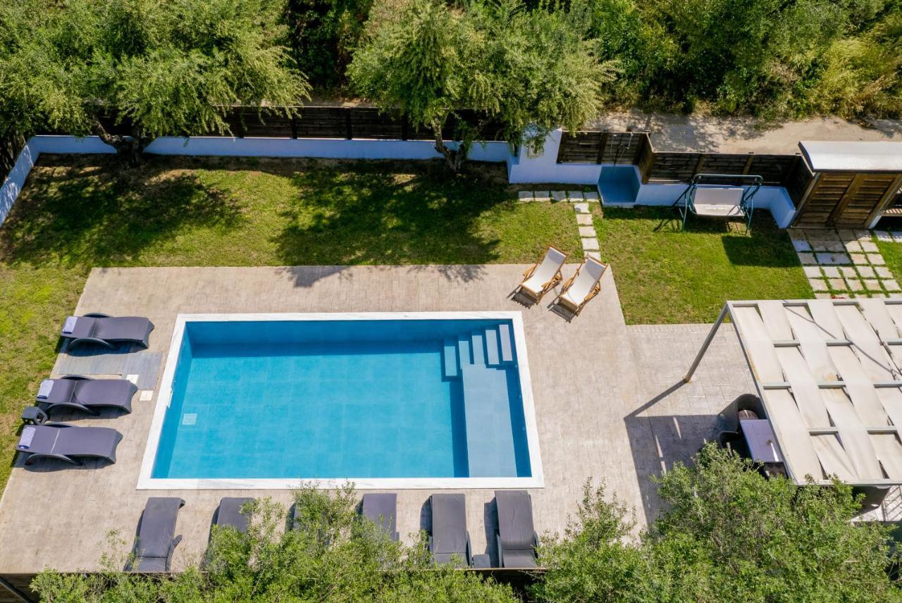 Ruvelis Villa Fiolitis Exterior photo