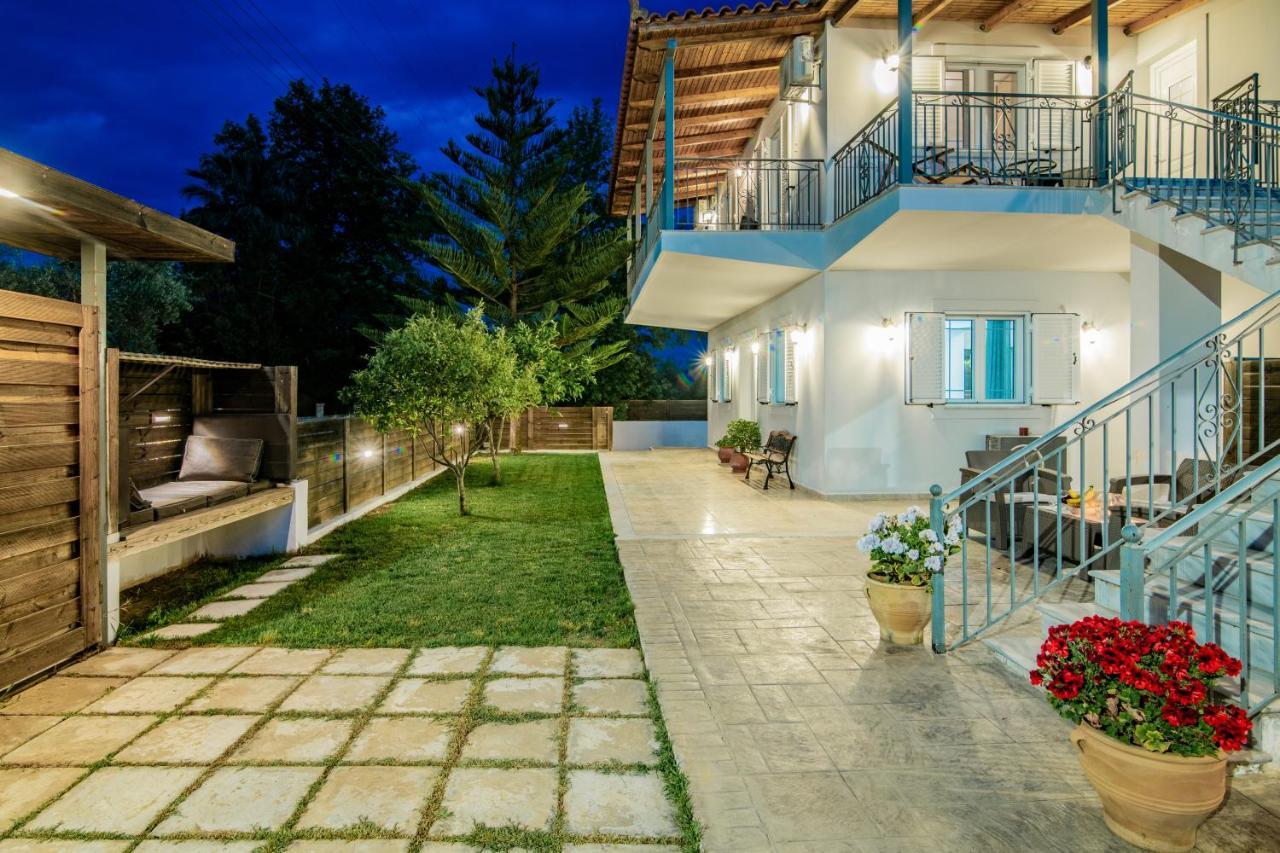 Ruvelis Villa Fiolitis Exterior photo